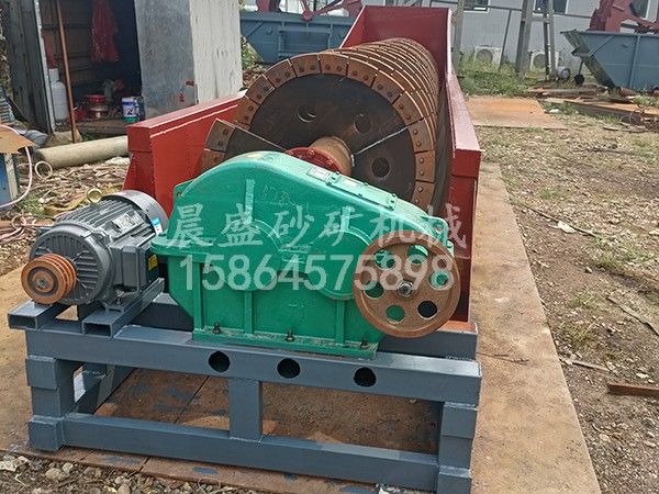 蛟龍洗沙機（螺旋洗沙機）.jpg